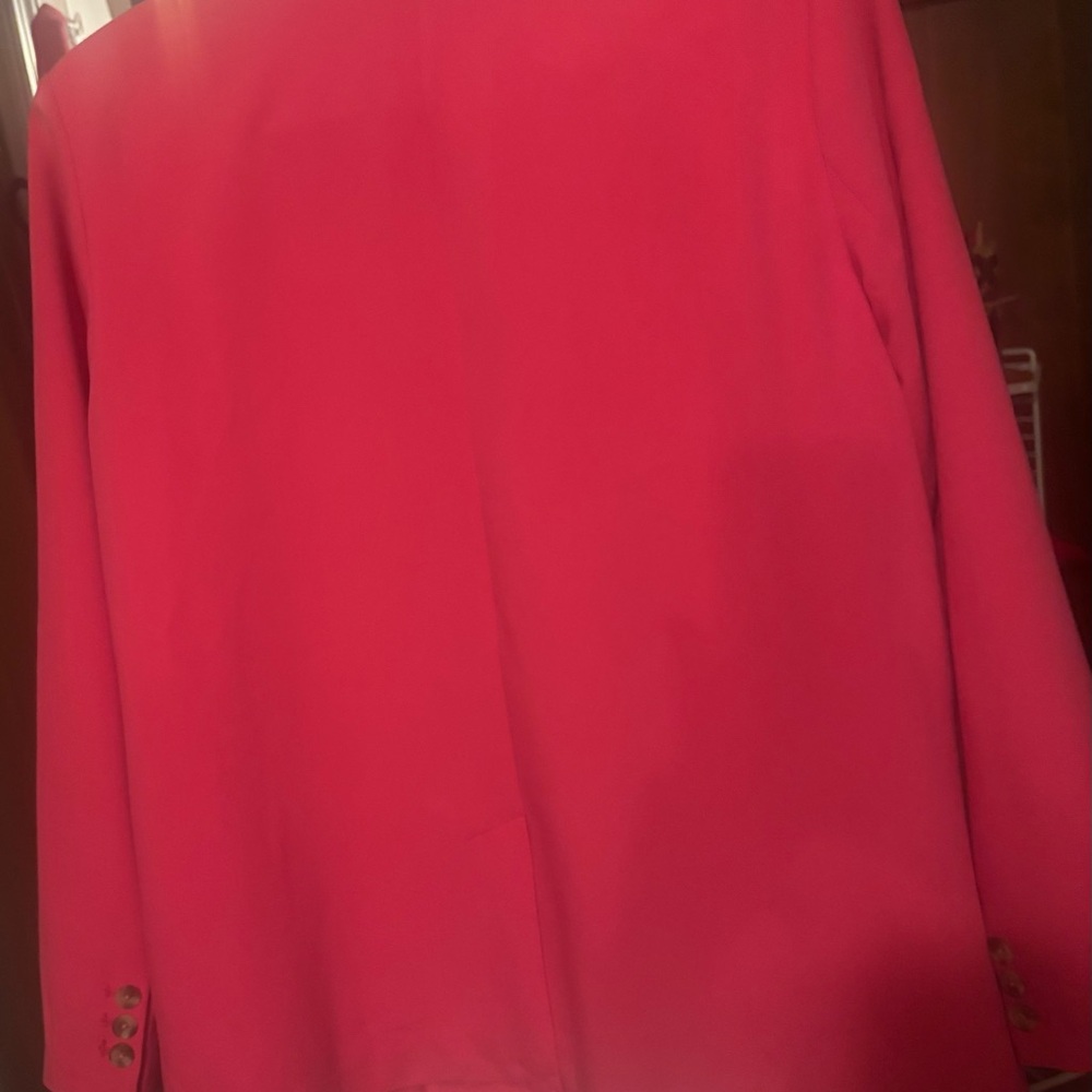 Gorgeous Suit in Vibrant Pink Suit. BRAND NEW WT- entire suit ! - Picture 5 of 16